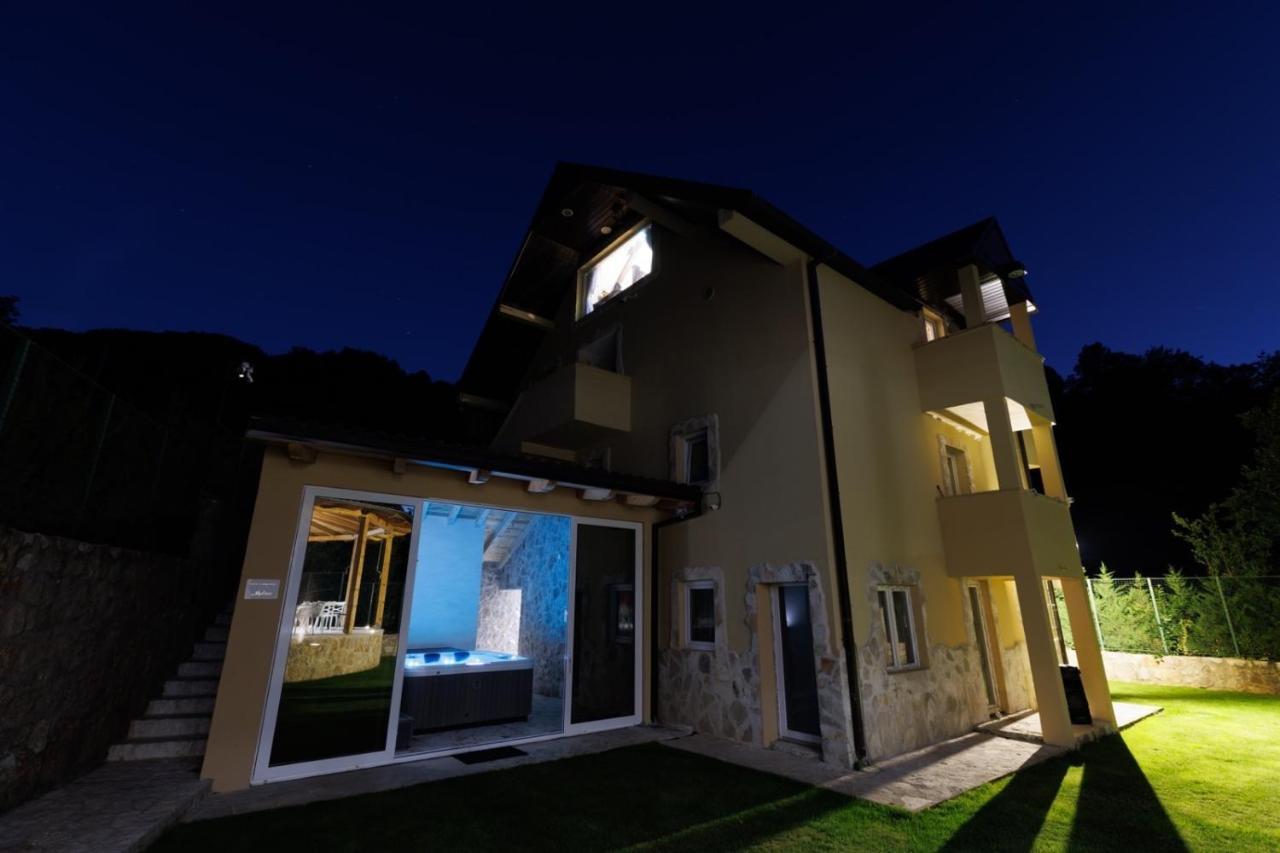 Family Spa Apartments Sunny&Shiny Savnik Zewnętrze zdjęcie