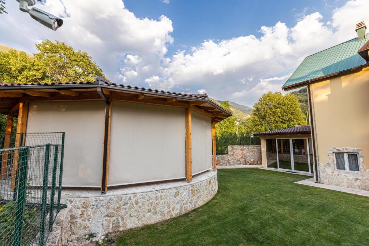 Family Spa Apartments Sunny&Shiny Savnik Zewnętrze zdjęcie